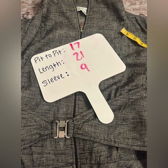 St. John Sport Marie Gray Top Sz S Linen Blend Sporty Quiet Luxury Preppy Classy - Picture 5 of 5